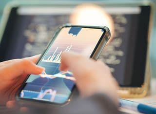 Investor reviewing the transparent process for withdrawals and fund transfers